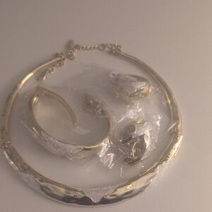 Elegant Gold and Silver Jewelry Set